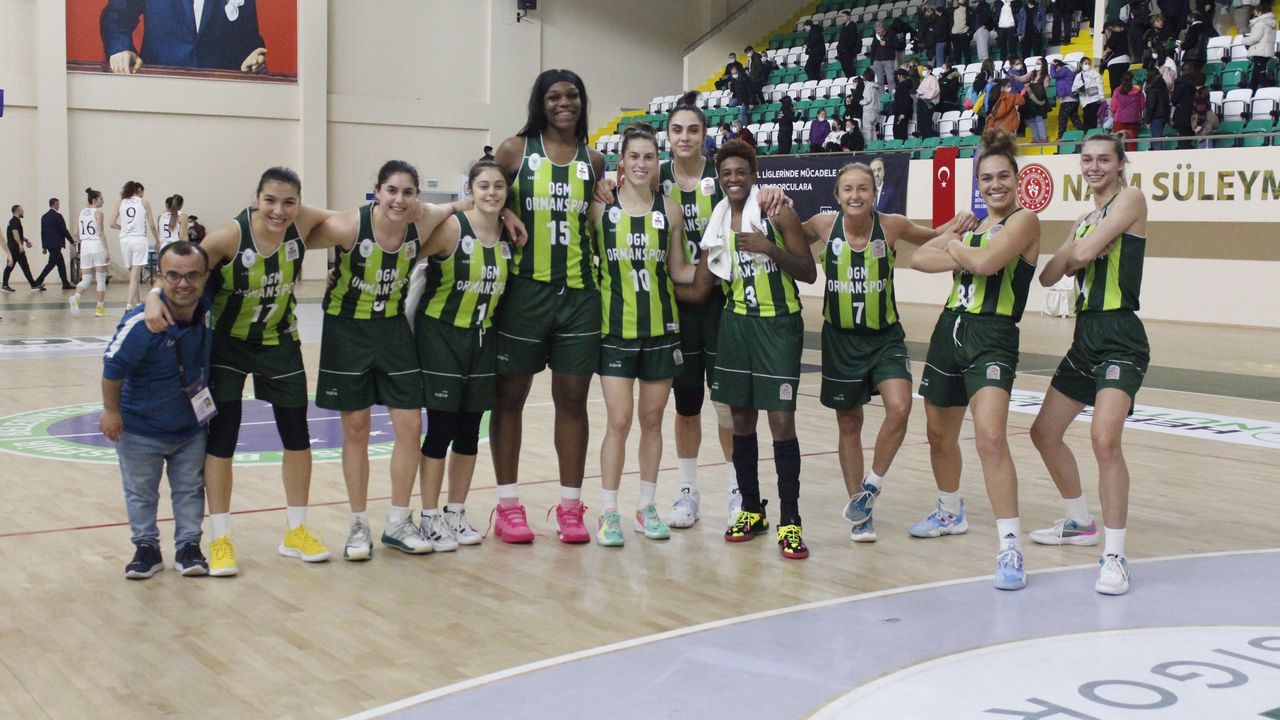 'BURSA BÜYÜKŞEHİR BELEDİYESPOR:70-OGM ORMANSPOR:97'