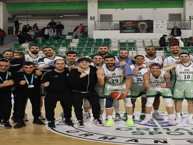 ERKEK A TAKIMIMIZ EVİNDE GALİP