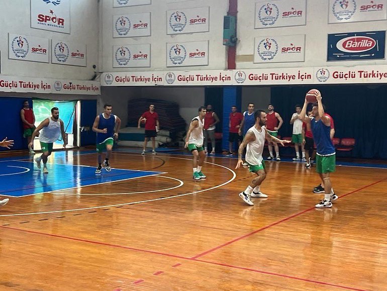 'ERKEK BASKETBOL A TAKIMIMIZIN BOLU KAMPI DEVAM EDİYOR'
