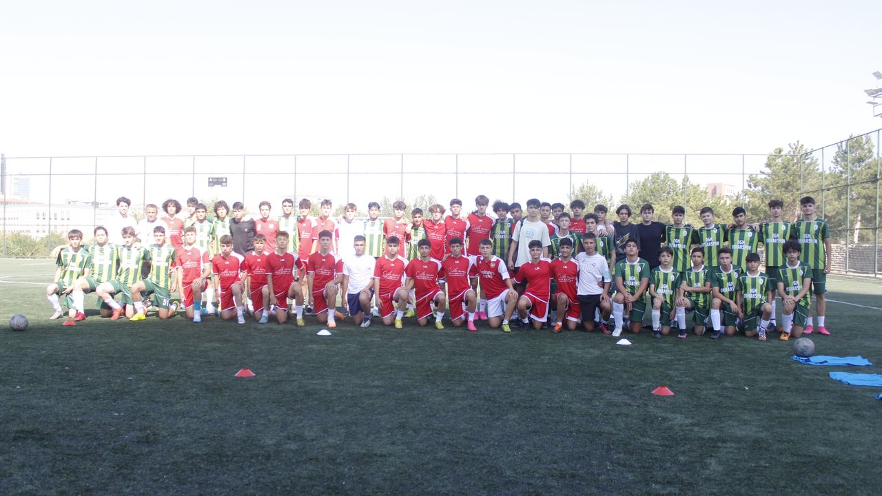 'FUTBOL TAKIMIMIZ HAZIRLIK KARŞILAŞMASINDA ESENBOĞA SPOR KULÜBÜNÜ 6-4 MAĞLUP ETTİ!'