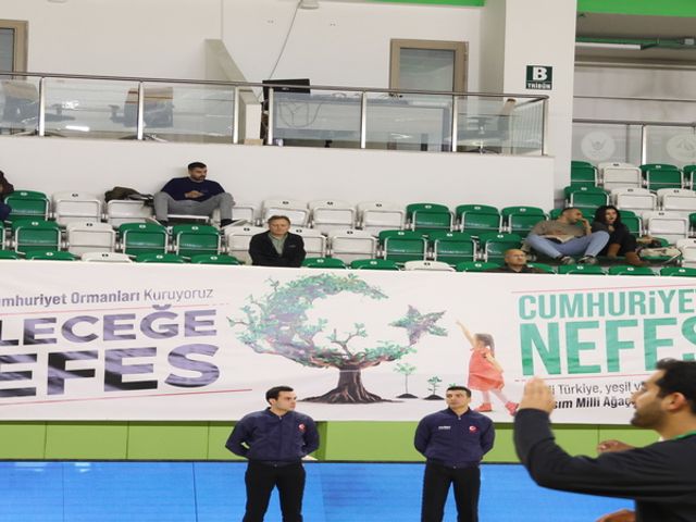 'GELECEĞE NEFES CUMHURİYETE NEFES'