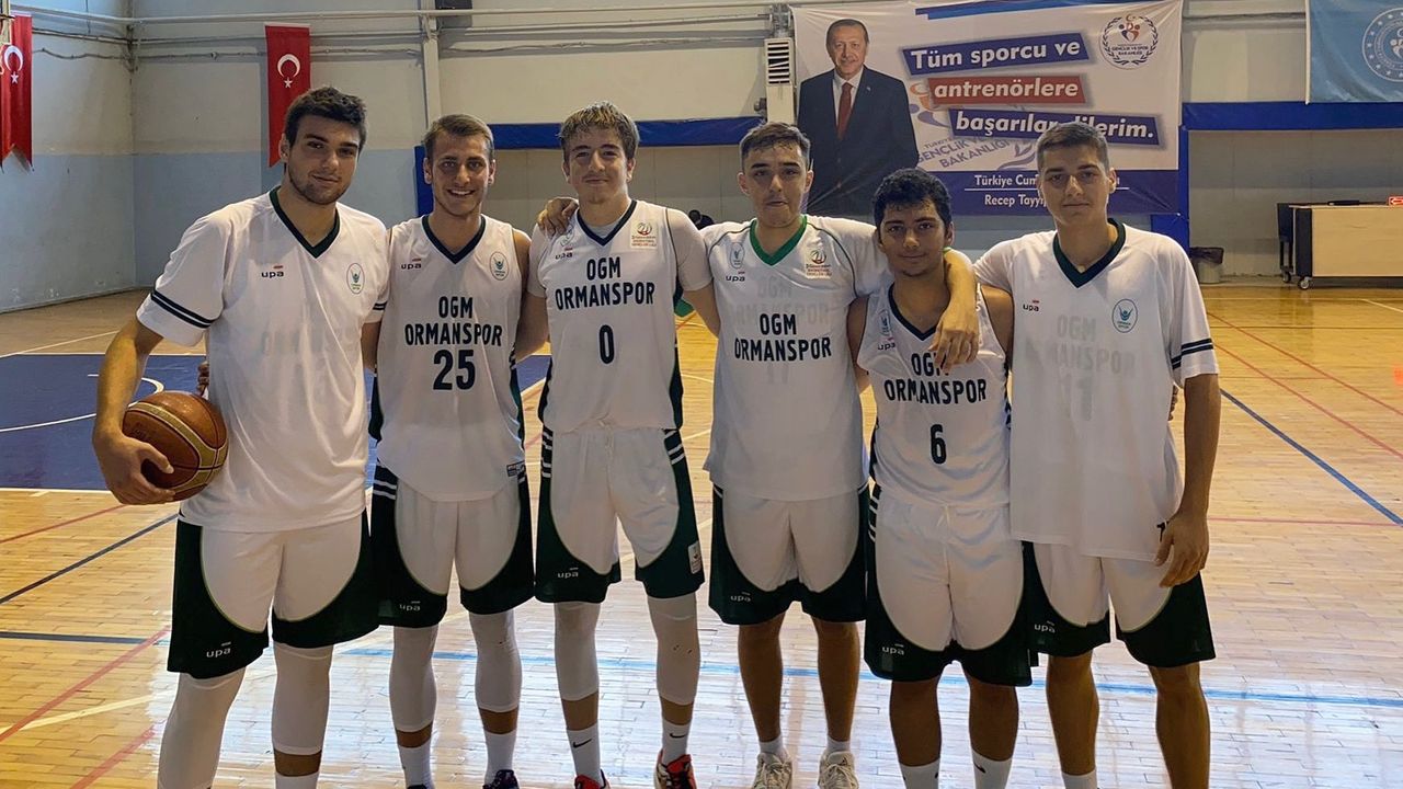'GENÇ ERKEK BASKETBOL TAKIMIMIZ ANKARA 3.SÜ OLDU!