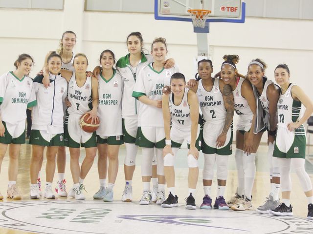 'HERBALIFE NUTRITION KADINLAR BASKETBOL SÜPER LİGİ NDE PLAY OFF ETABI”
