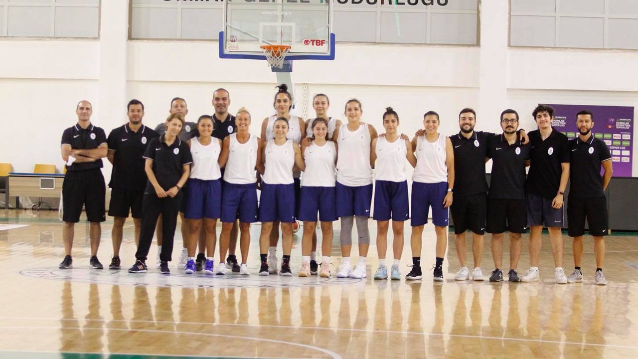 'KADIN TAKIMIMIZ YENİ SEZONU AÇTI!'
