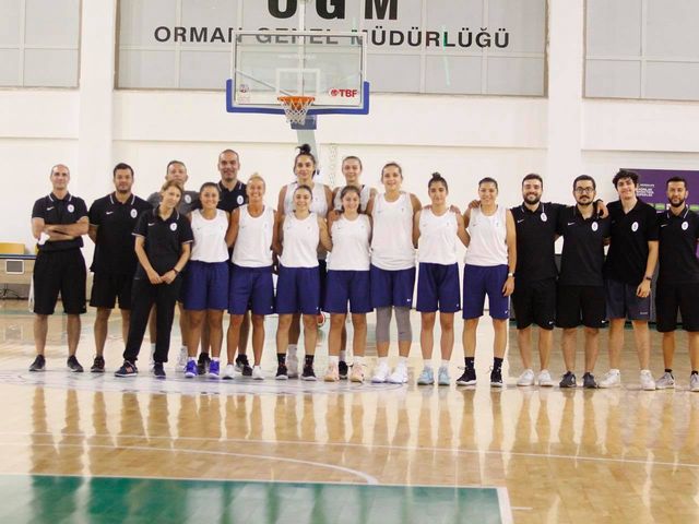 'KADIN TAKIMIMIZ YENİ SEZONU AÇTI!'