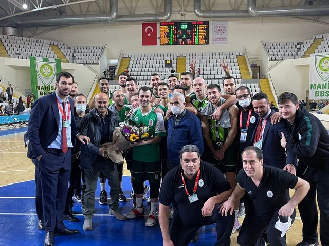 'MANİSA BÜYÜKŞEHİR BELEDİYESPOR:71-OGM ORMANSPOR:79'