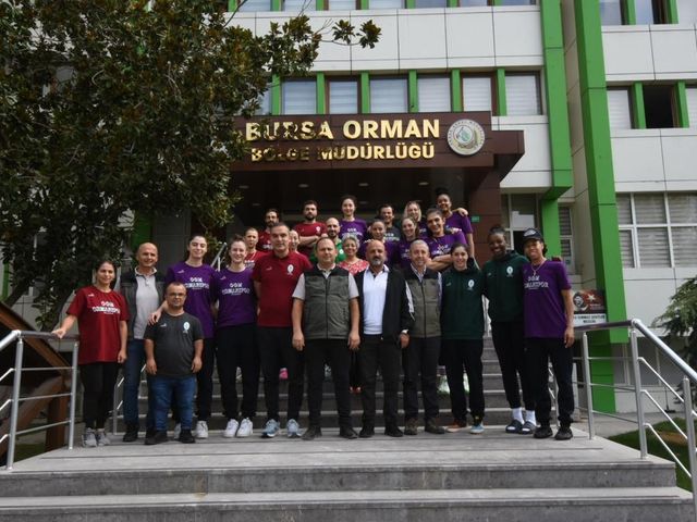 'TAKIMIMIZ'IN MAÇ ÖNCESİ BURSA ORMAN BÖLGE MÜDÜRLÜĞÜ ZİYARETİ'